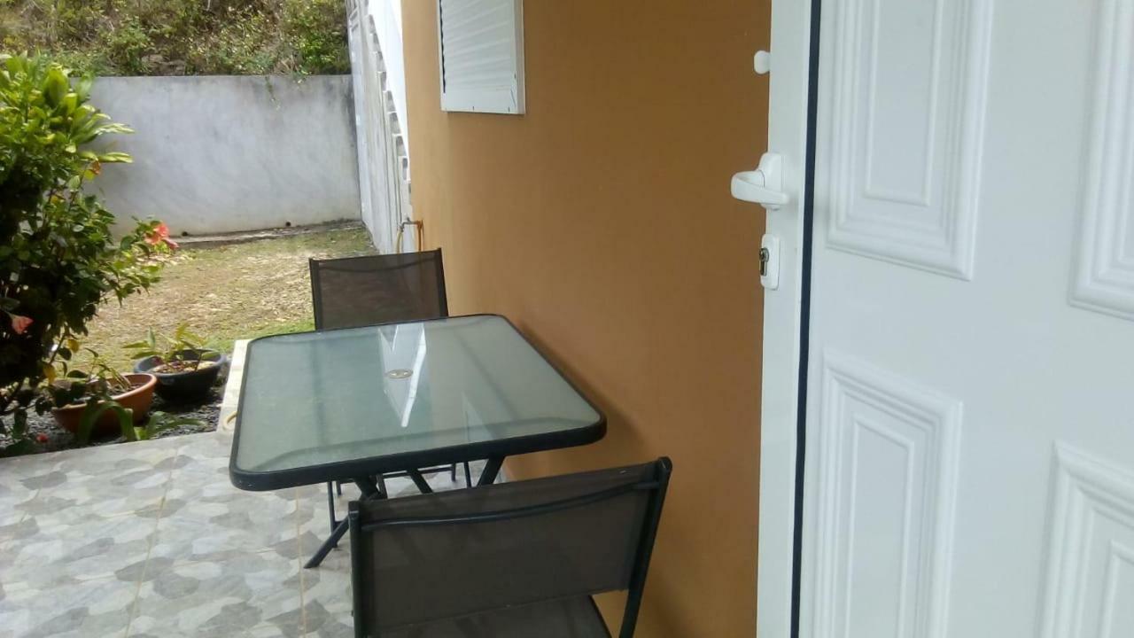 Charmant Petit T2 Dans Maison Vieux-Bourg Экстерьер фото